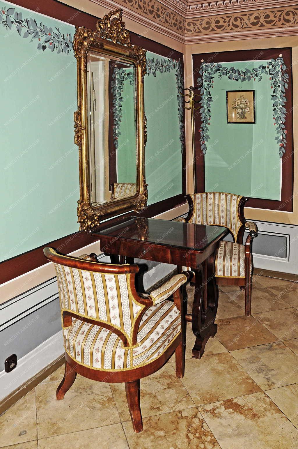 Gyula - Százéves Cukrászda