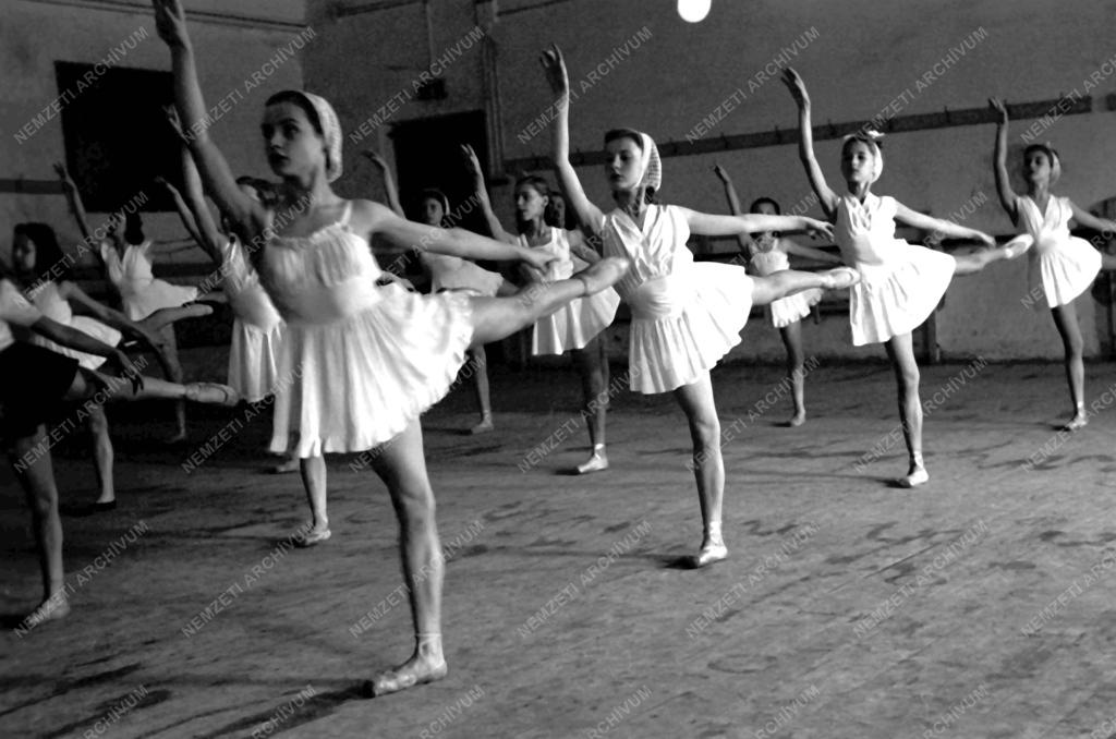 Kultúra - Tánc - Balettiskola az Operaházban