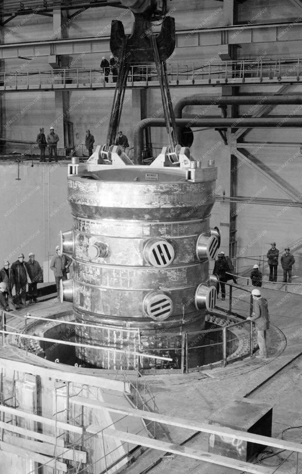 Energia - A Paksi Atomerőmű reaktortartálya
