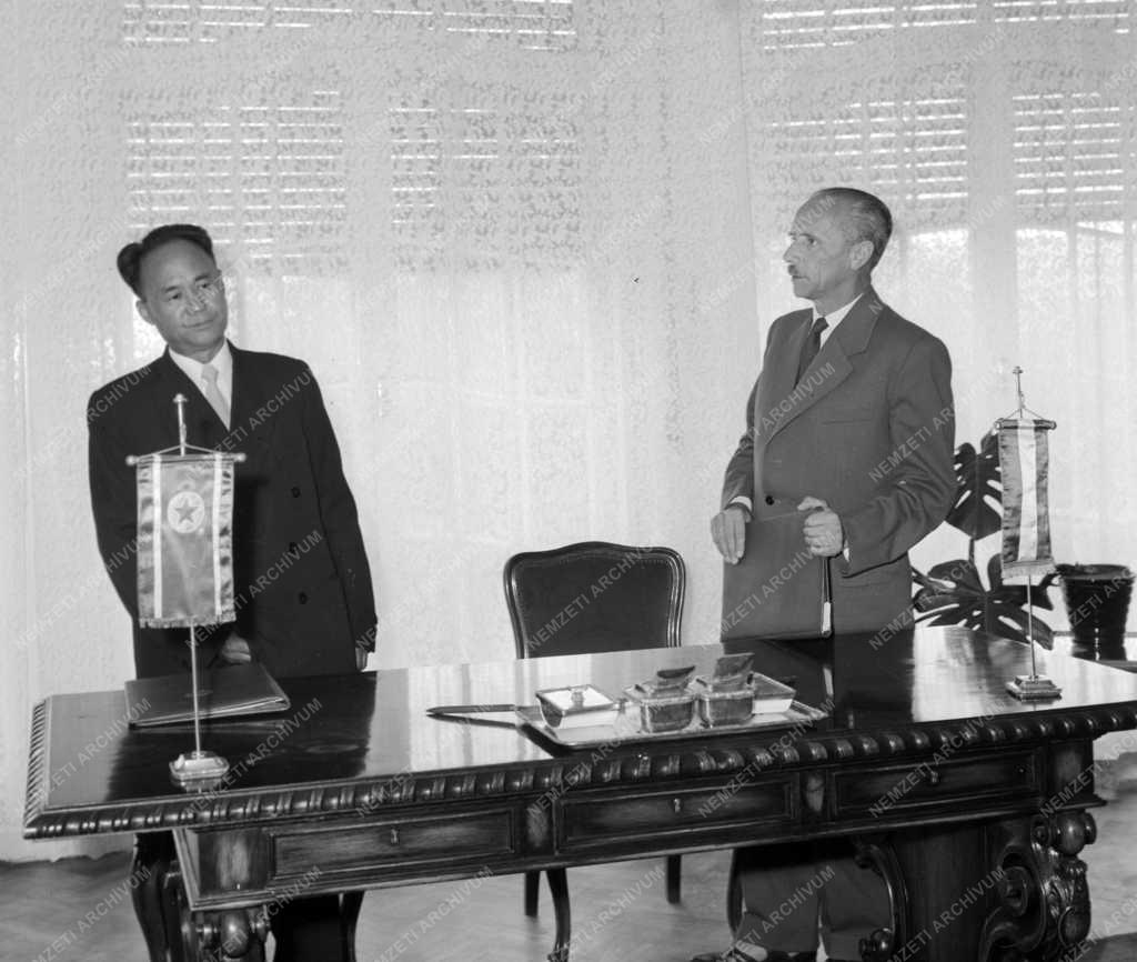 Külkapcsolat - Egyezmény a Koreai Rádió és a Magyar Rádió és Televízió között