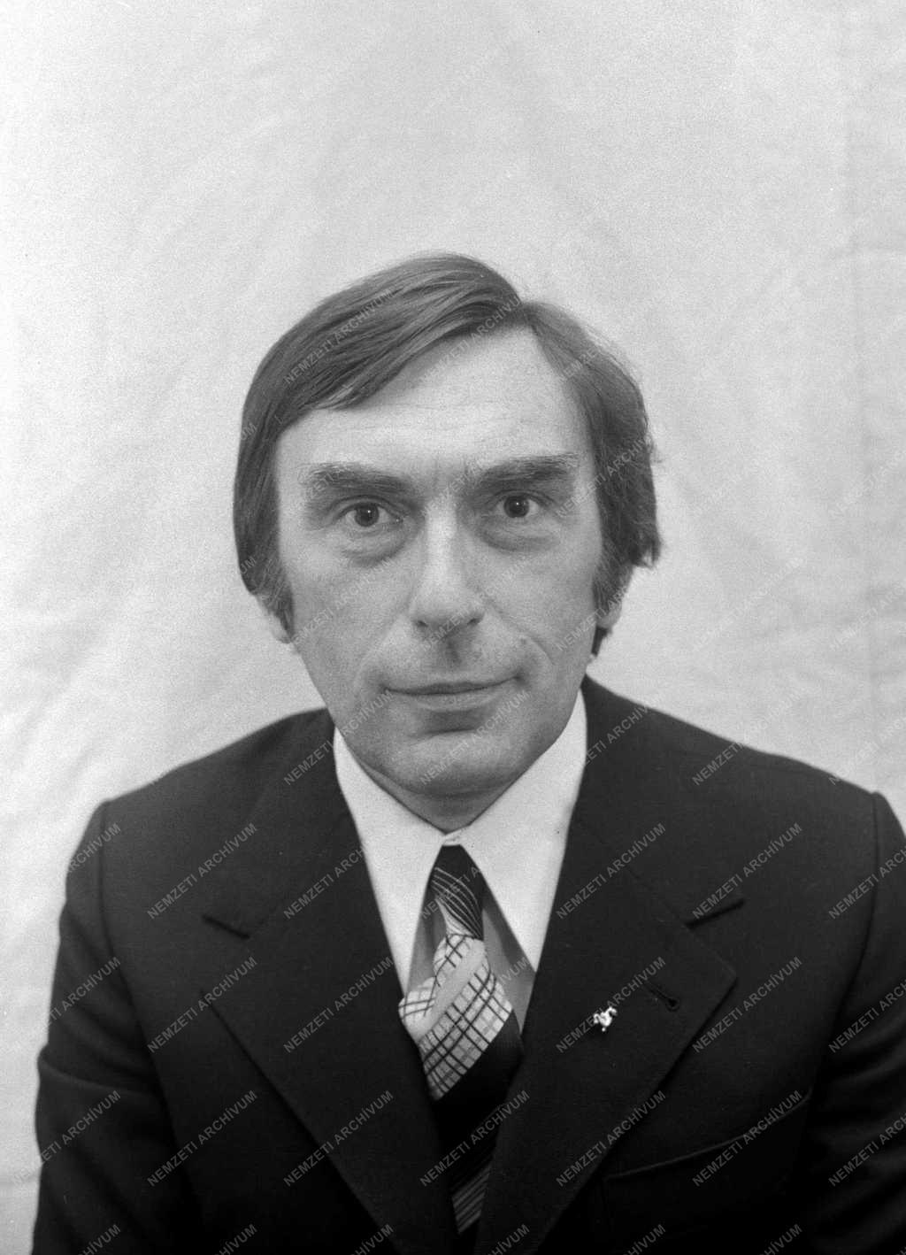 Kitüntetés - Tenke Tibor