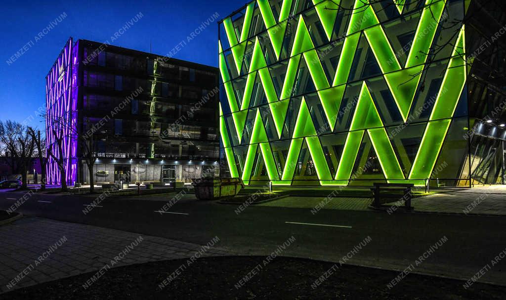 Építőipar - Debrecen - Átvétel után a Forest Offices