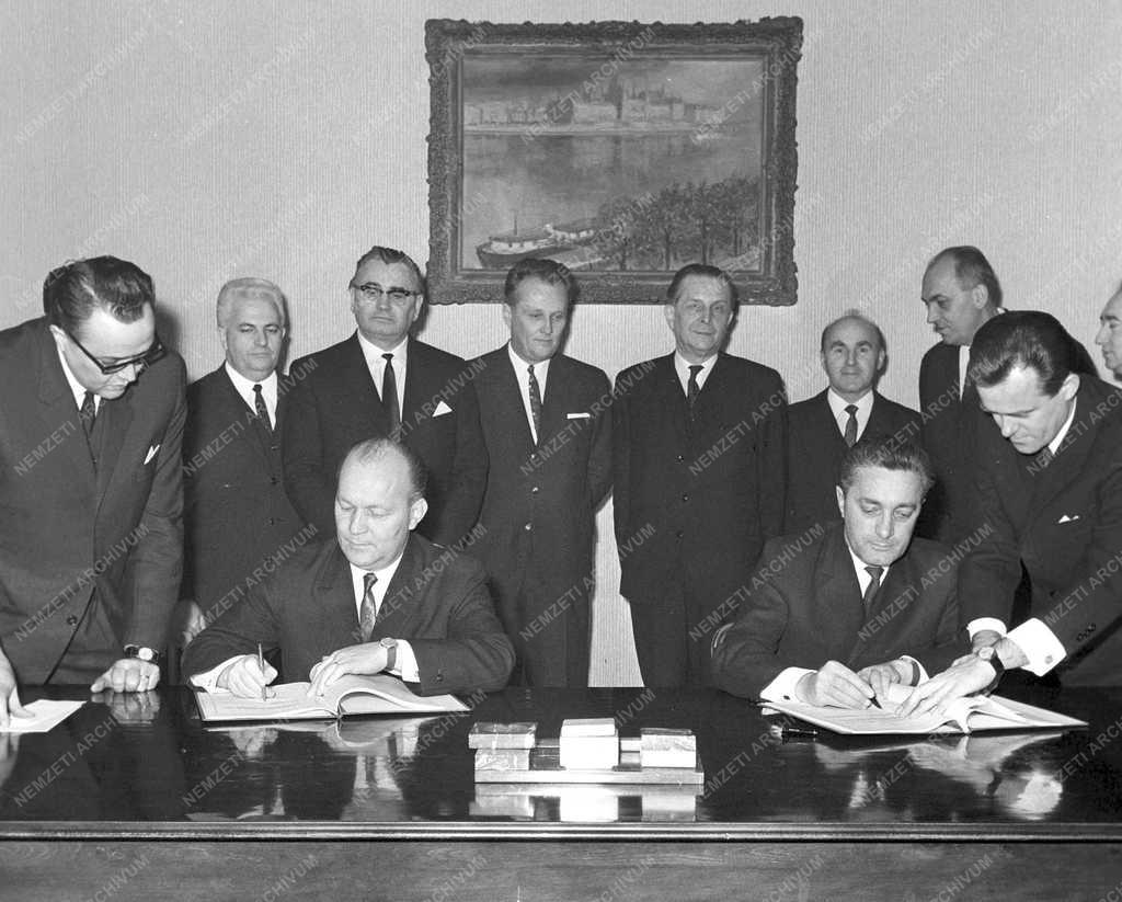 Külpolitika - Magyar-csehszlovák árucsere-forgalmi megállapodás 