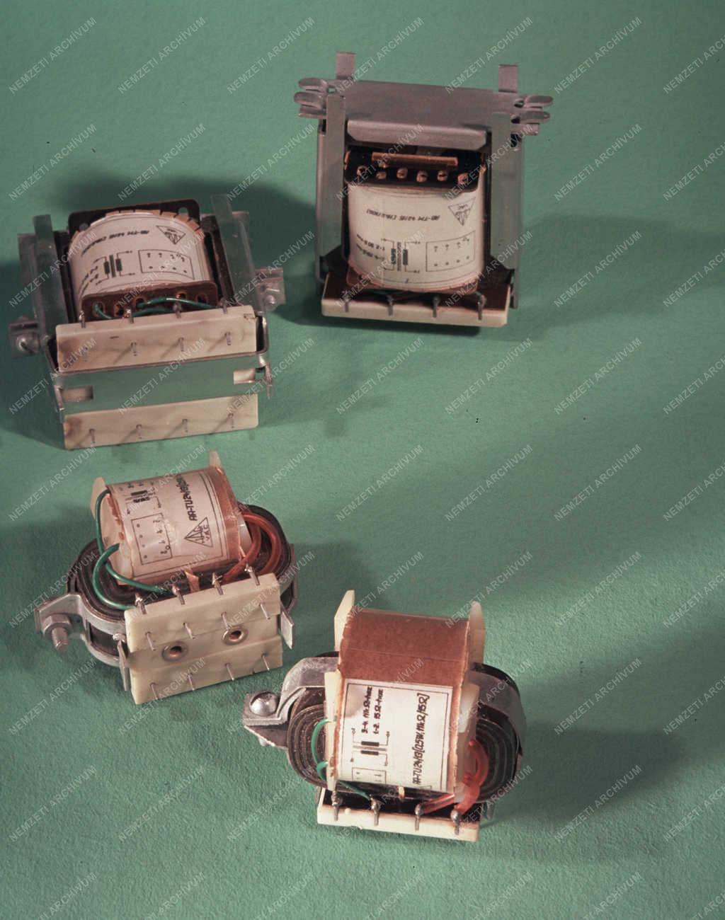 Ipar -  ELEKTROMODUL Magyar Elektronikai Alkatrészkereskedelmi Vállalat