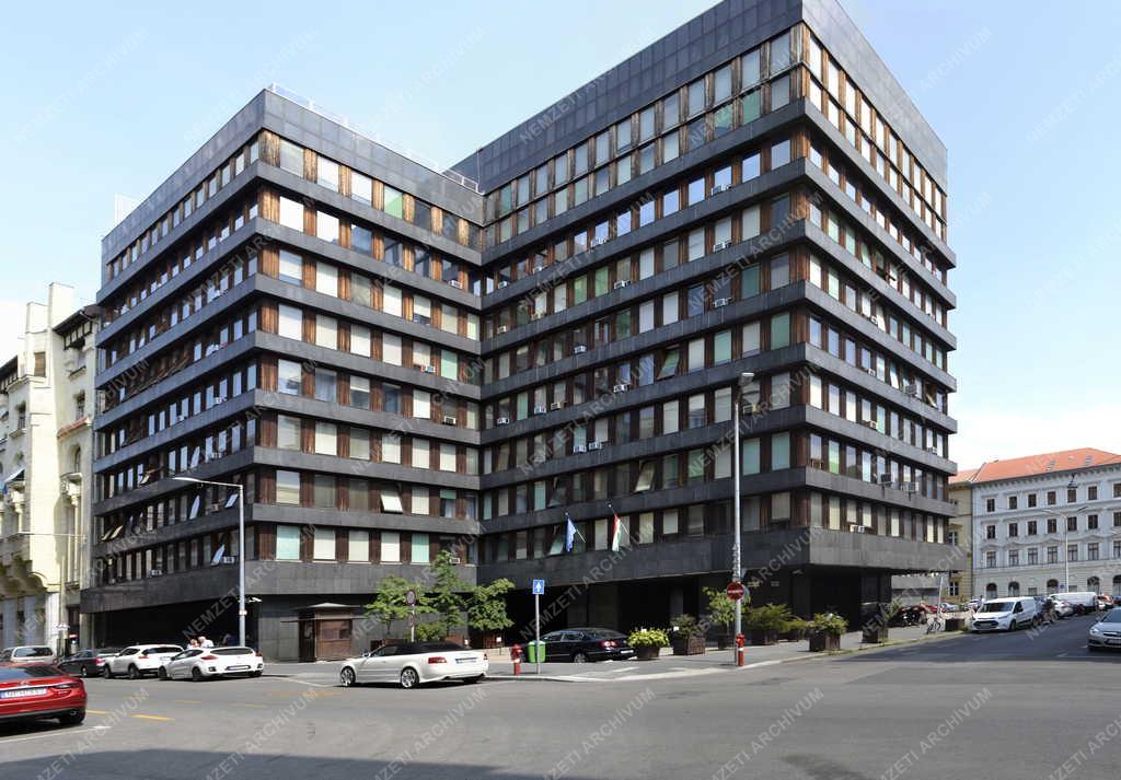 Épület - Budapest - Az Emberi Erőforrások Minisztériuma