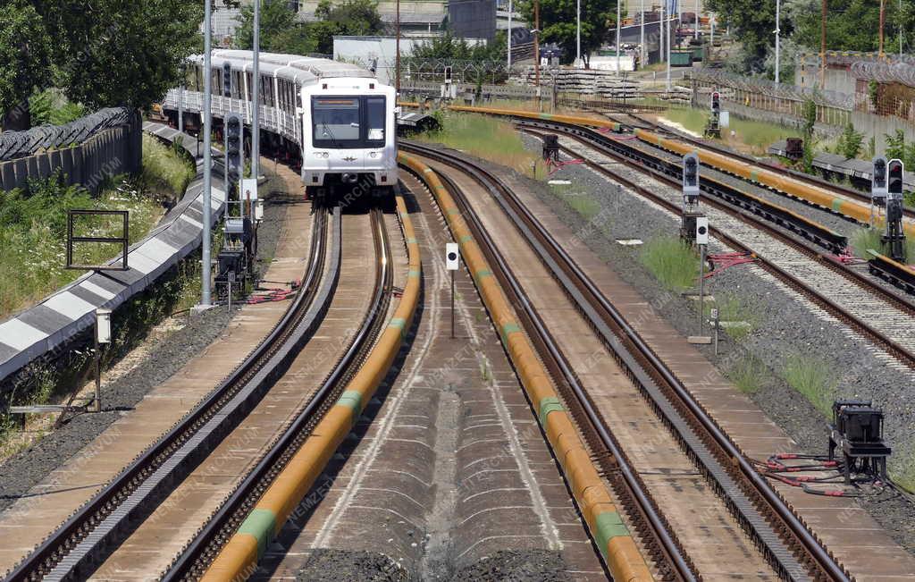 Közlekedés - Budapest - M3-as metróvonal felújítása