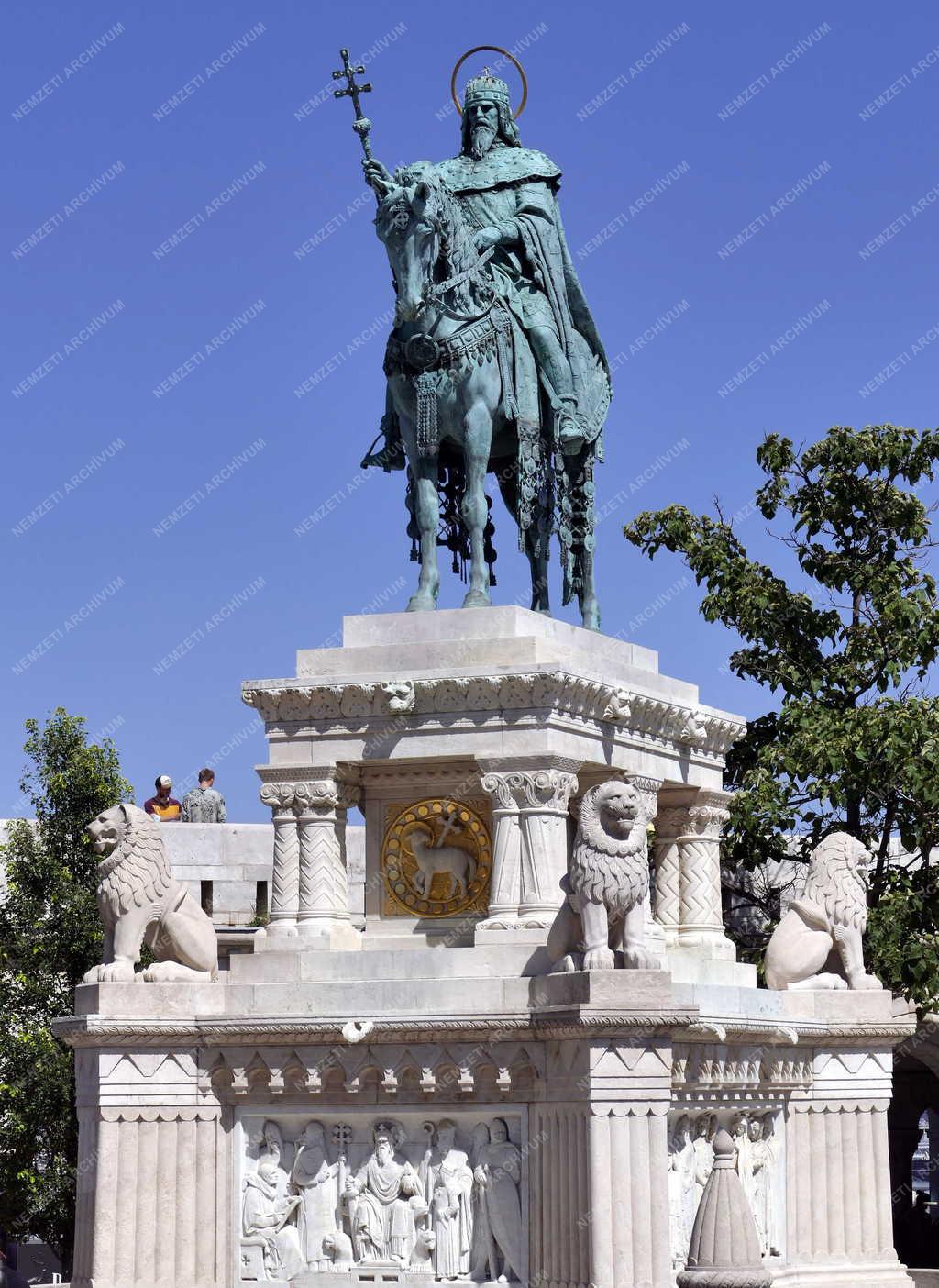 Turisták a Budai Várban