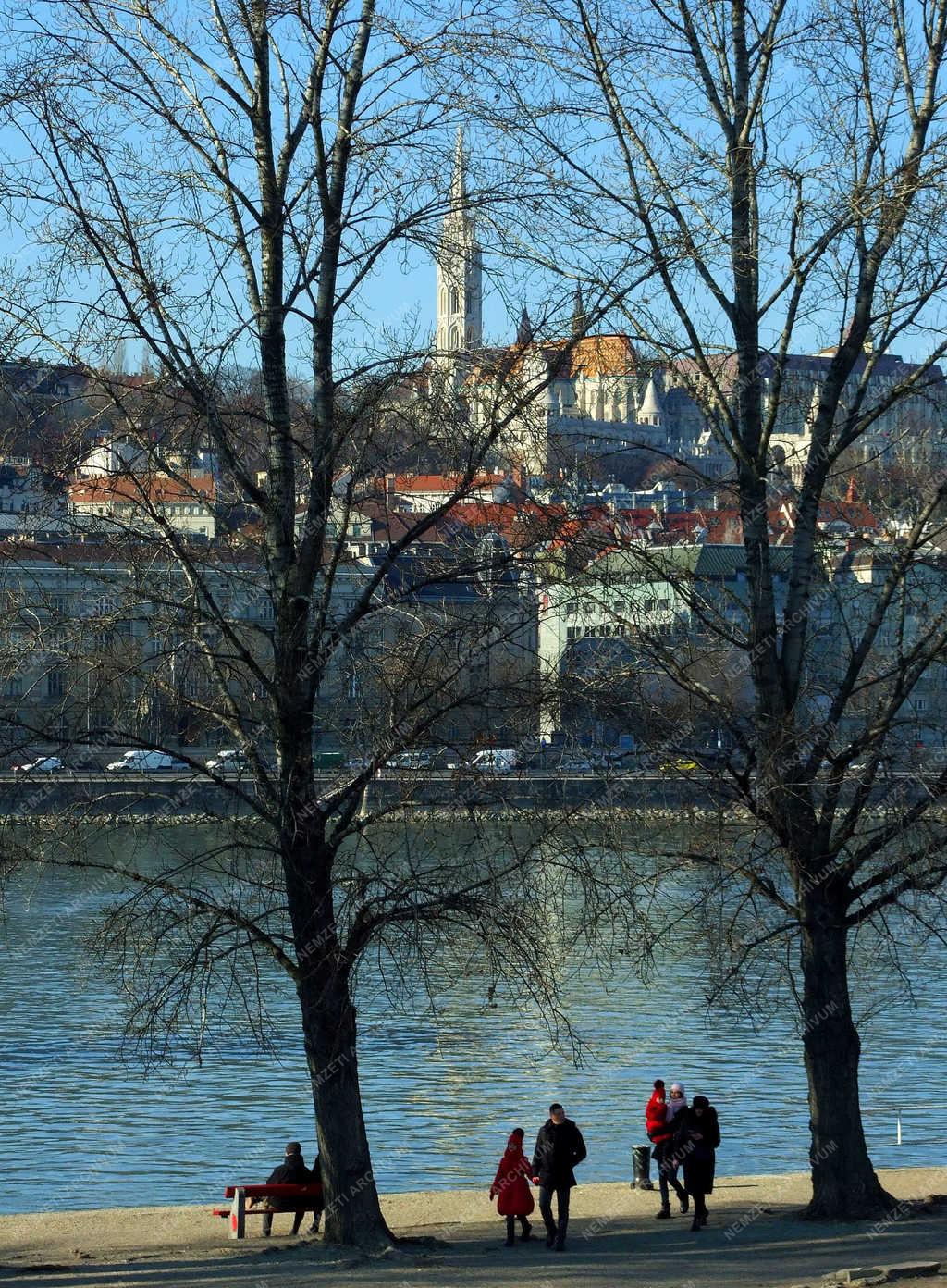Városkép - Budapest - A Duna-part és a Budai Vár