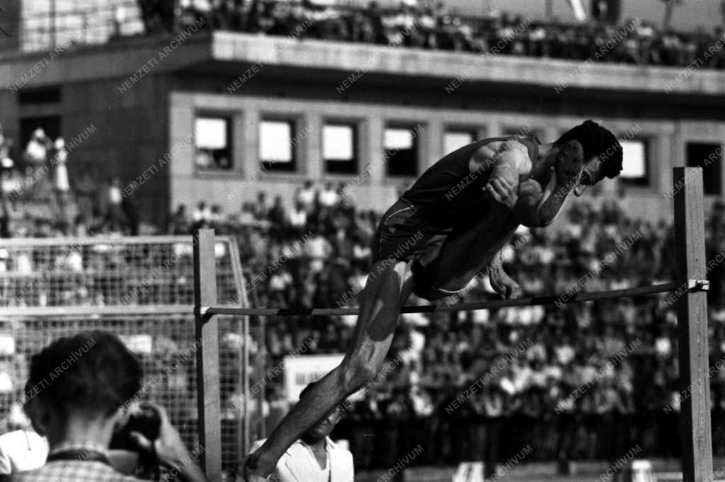 Sport - Atlétika - magyar-francia atlétikai viadal
