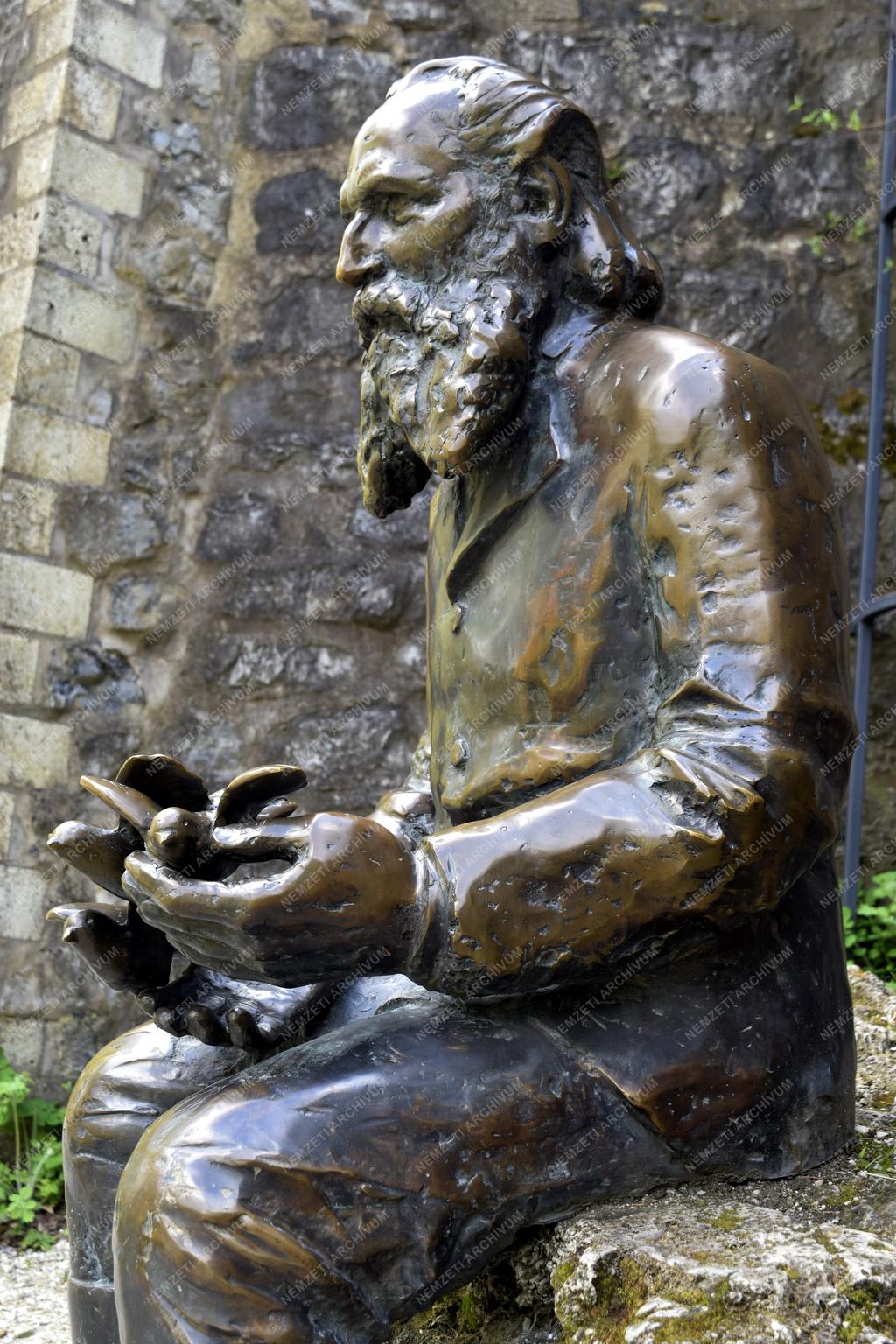 Kultúra - Herman Ottó szobor Miskolc-Lillafüreden