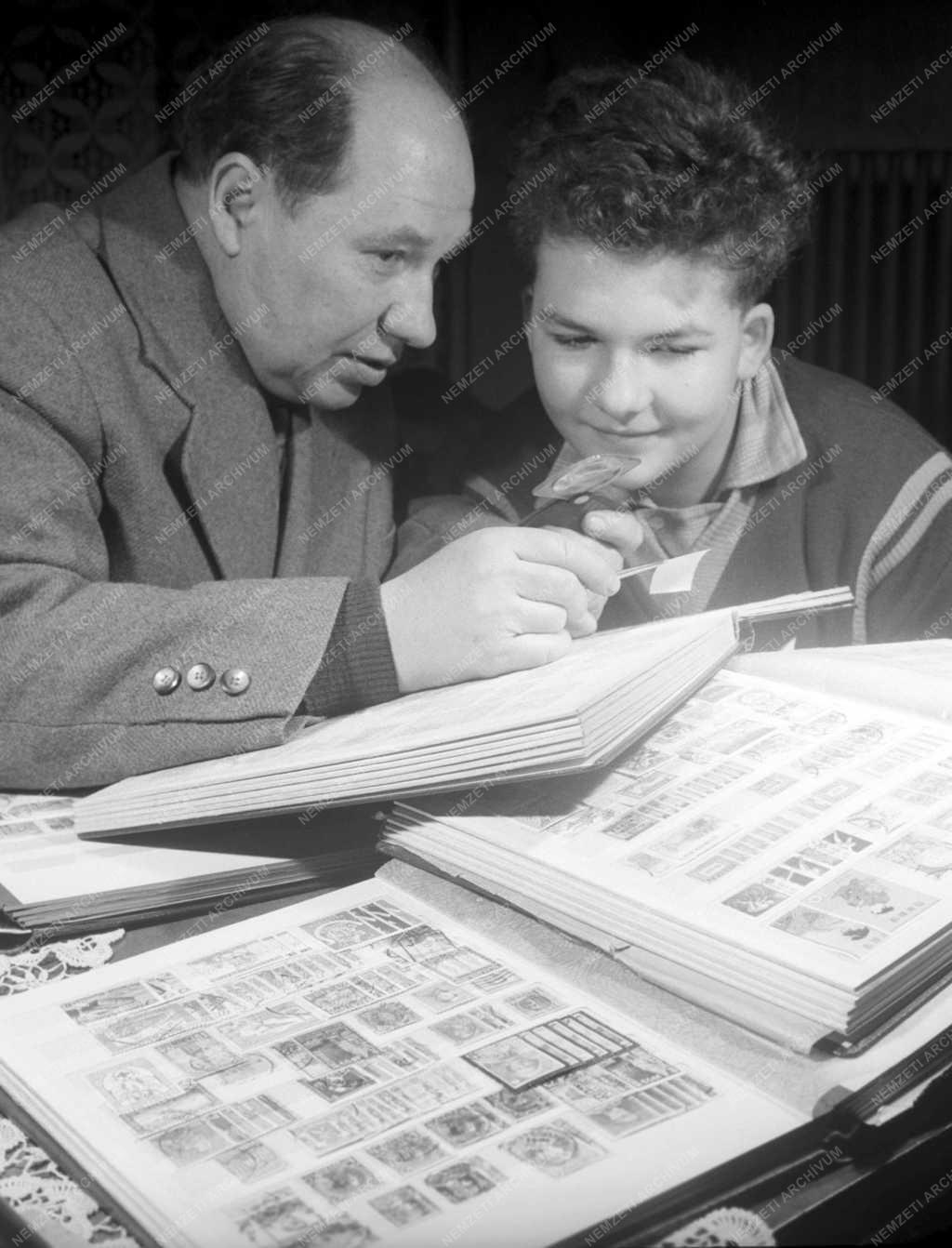 Életkép - Élet a fővárosi Marx tér legrégibb házában
