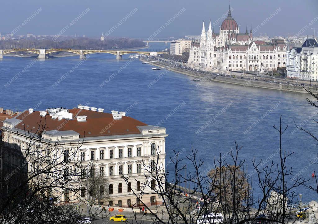 Városkép - Budapest - A Lánchíd Palota