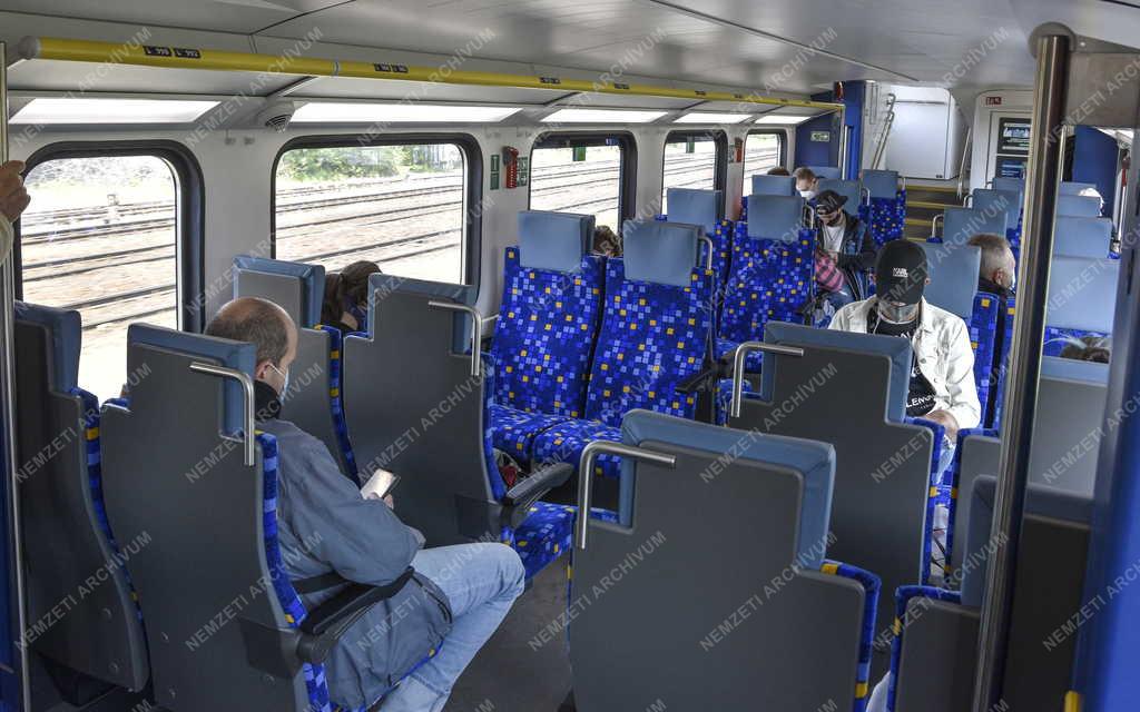 Közlekedés - MÁV - Stadler KISS emeletes motorvonat