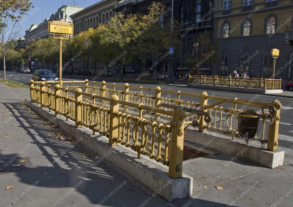 Városkép - Budapest - A Millenniumi Földalatti vasút megállója