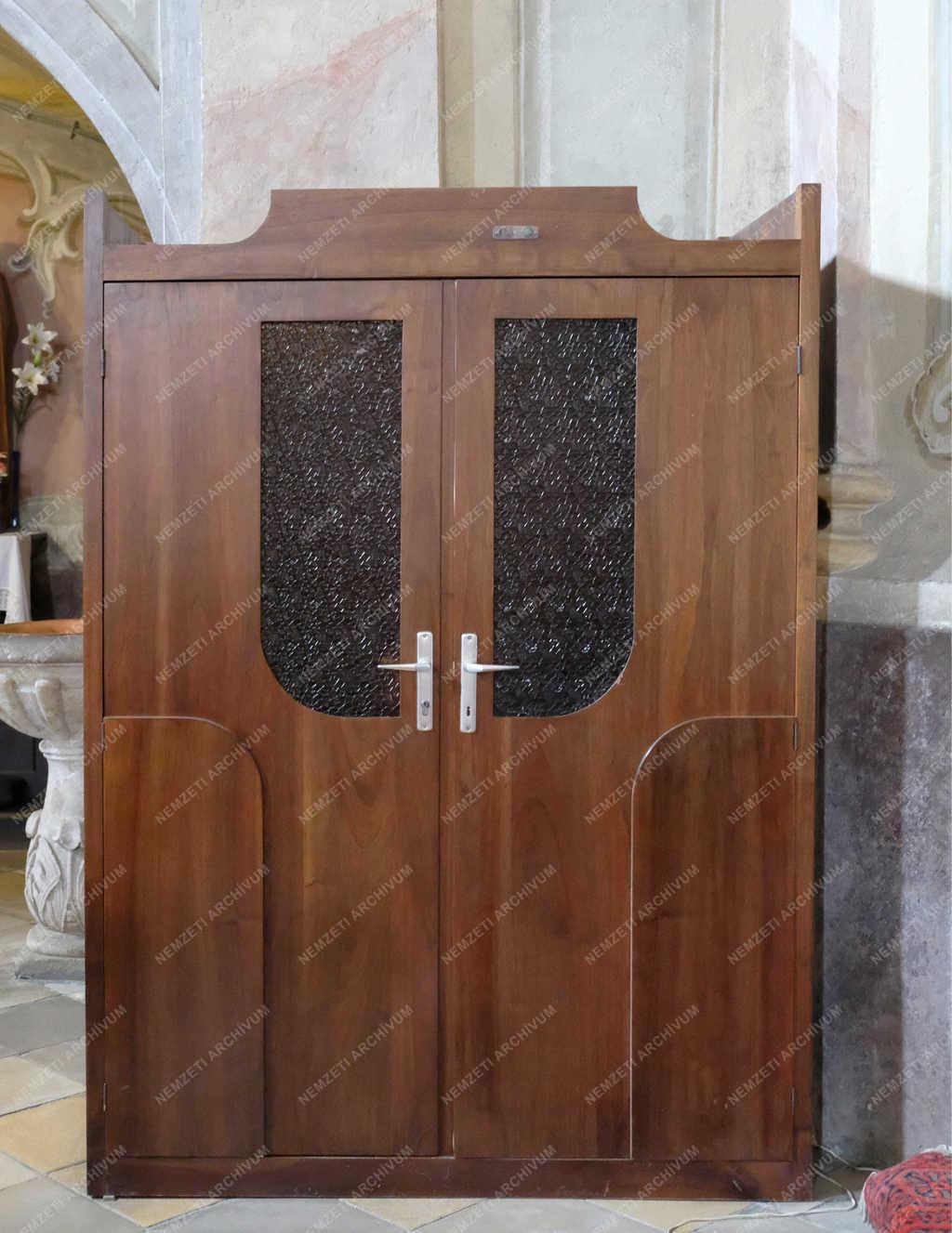 Egyházi épület - Sümeg - Urunk Mennybemenetele Plébánia Templom