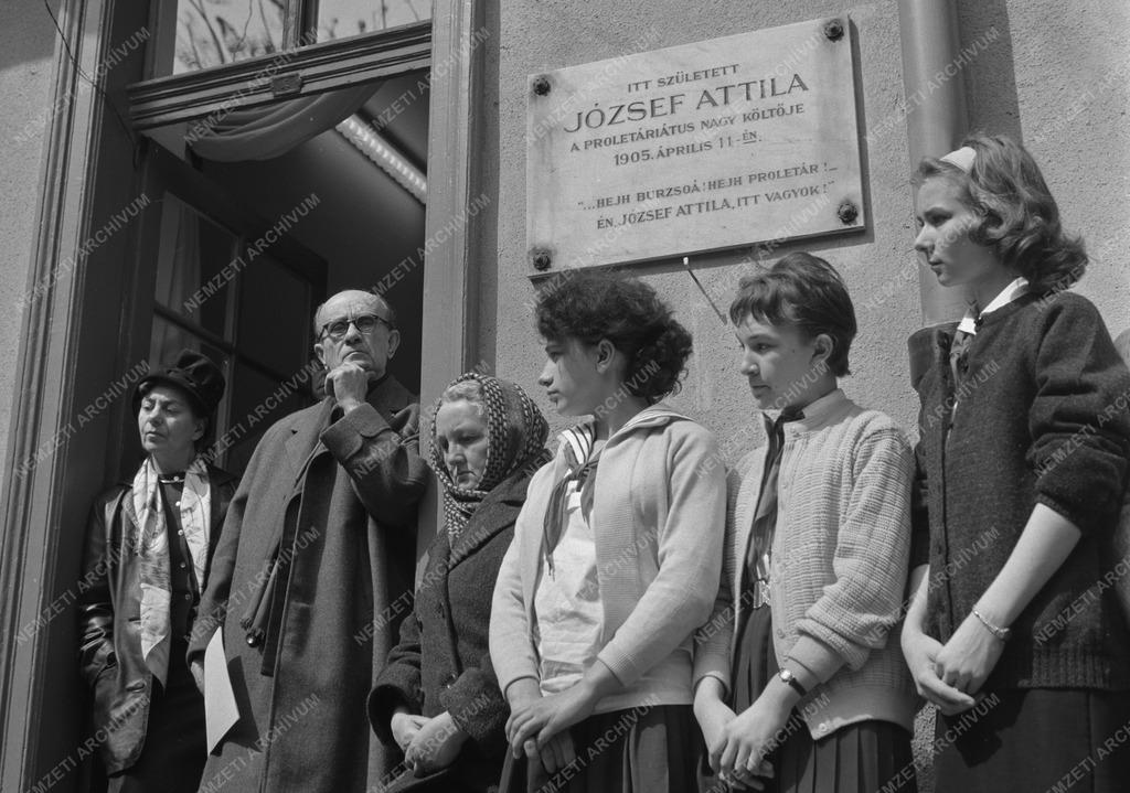 Kultúra - József Attila emlékkiállítás