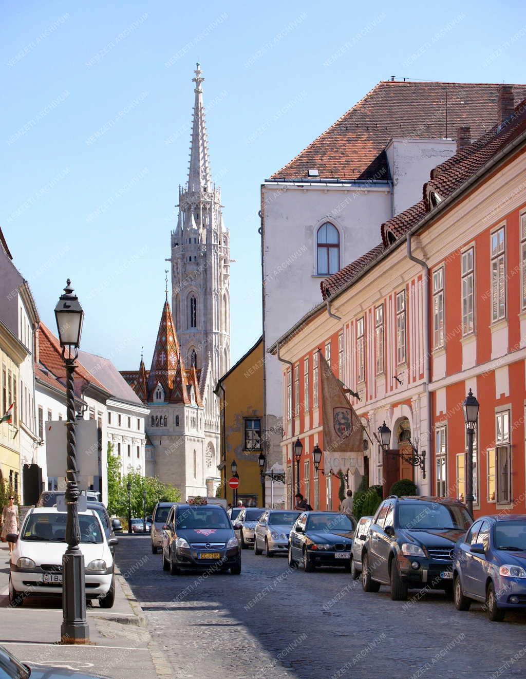 Budapest - Városkép - Vár - Fortuna utca