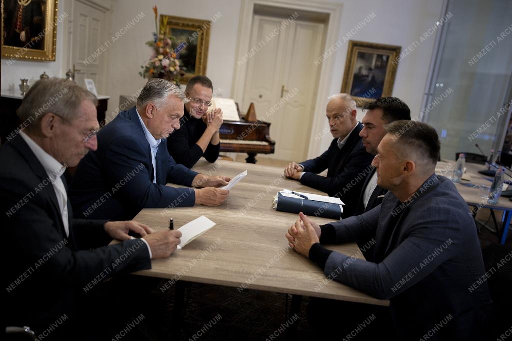 Összeült a kormány nemzetbiztonsági kabinetje a közel-keleti helyzet értékelésére