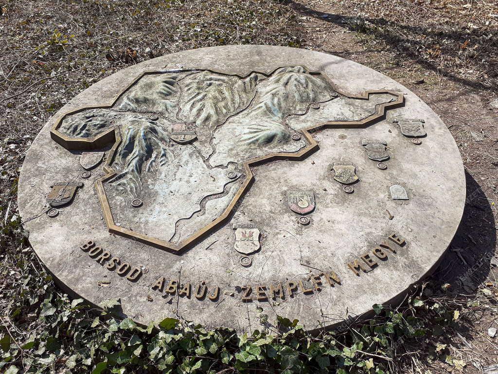 Városkép - Budapest - Centenáriumi park a Népligetben