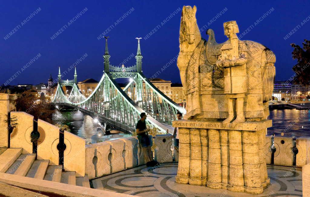 Városkép - Budapest - Kő Pál Szent István király szobra
