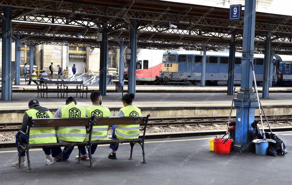Közlekedés - Budapest - Keleti pályaudvar