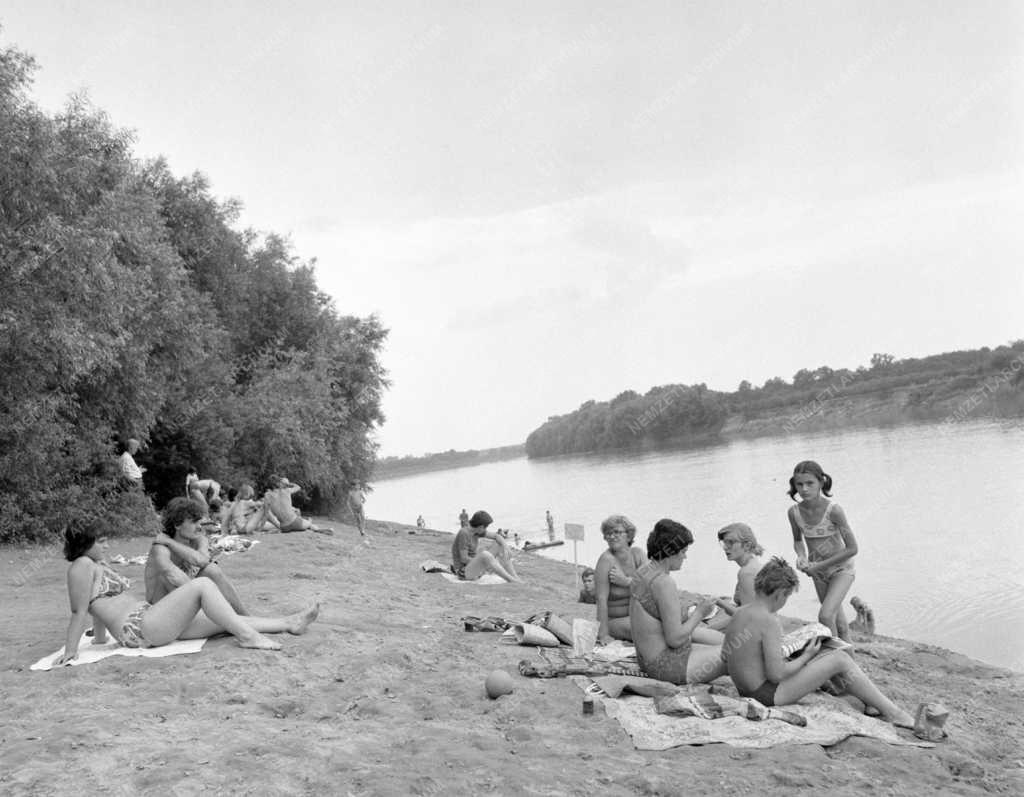 Szabadidő - Tisza-part