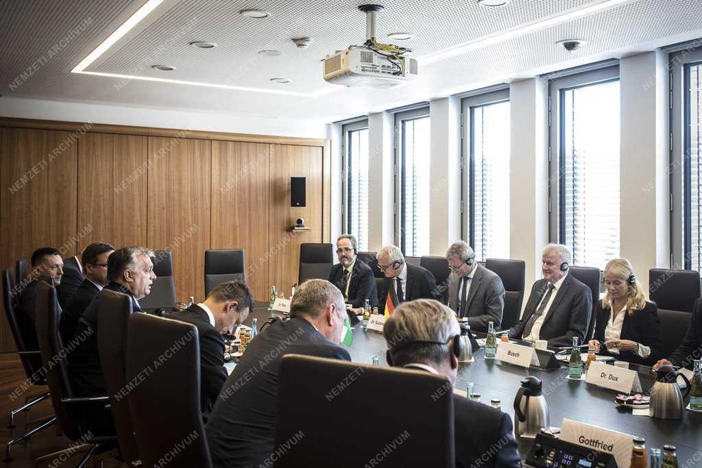 Orbán Viktor Berlinben