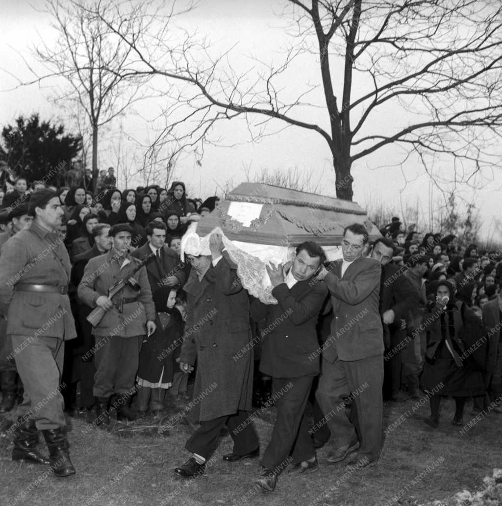 Gyász - Bányásztemetés