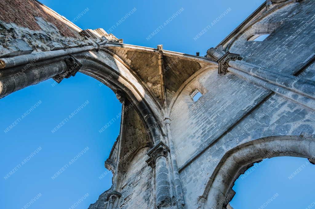 Település - Zsámbék - Premontrei kolostor és templom romjai