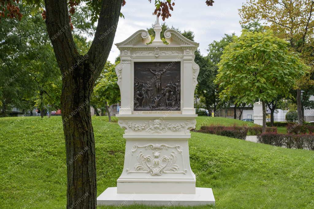 Emlékmű - Budapest - A keresztút stációi a Golgota téren