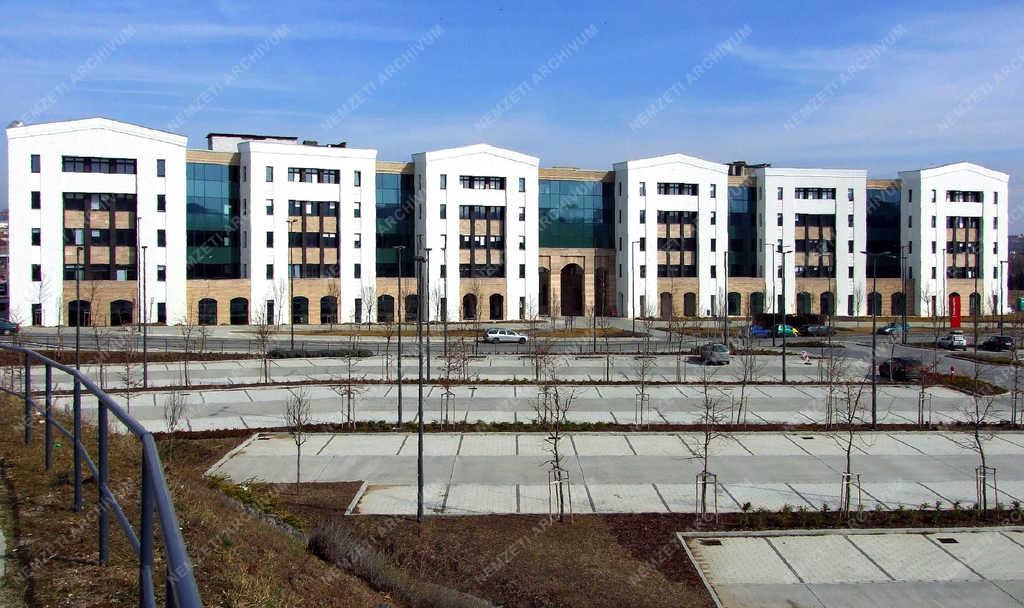 Városkép - Biatorbágy - A Tópark Ingatlankomplexum 