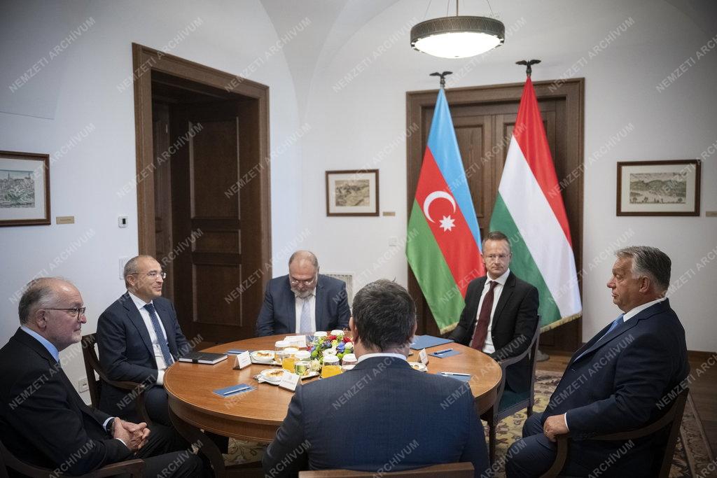 Orbán Viktor az azeri gazdasági miniszterrel tárgyalt