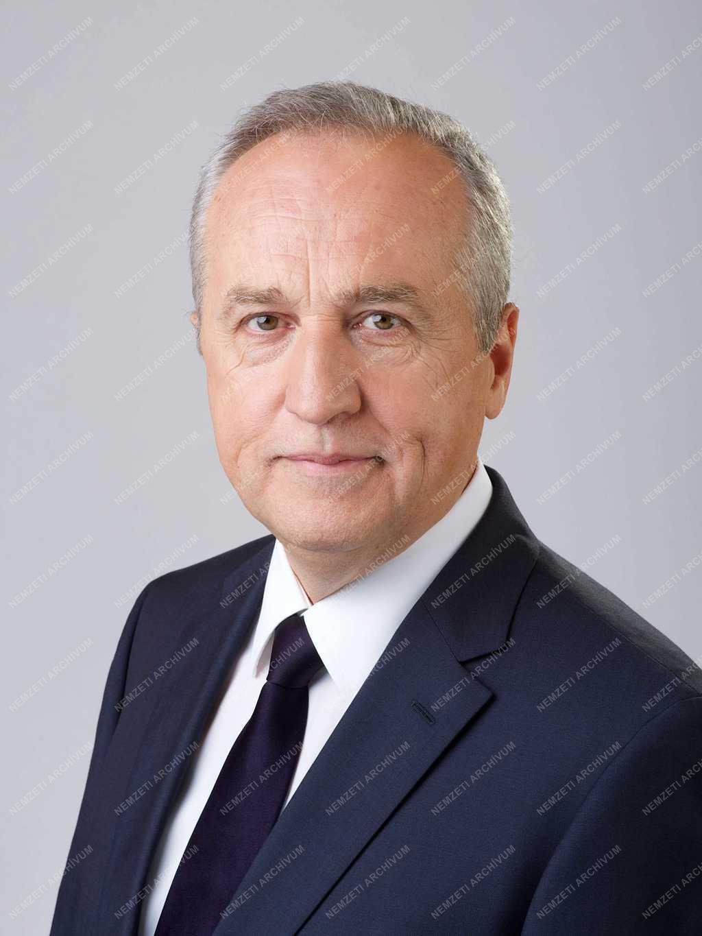 Új kormány - Államtitkárok - Kontrát Károly