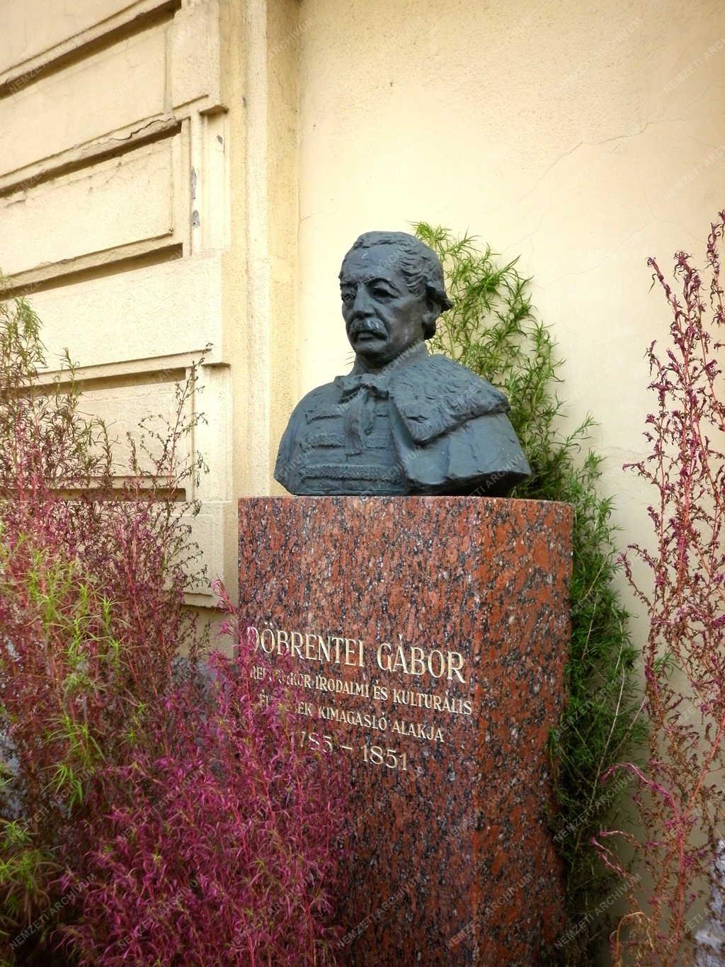 Táj, város - Budapest - Szobor