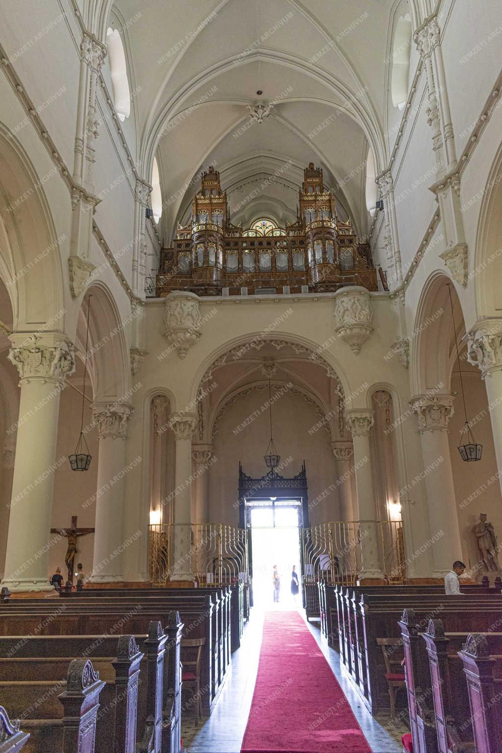 Egyházi épület - Budapest - Szent László plébániatemplom