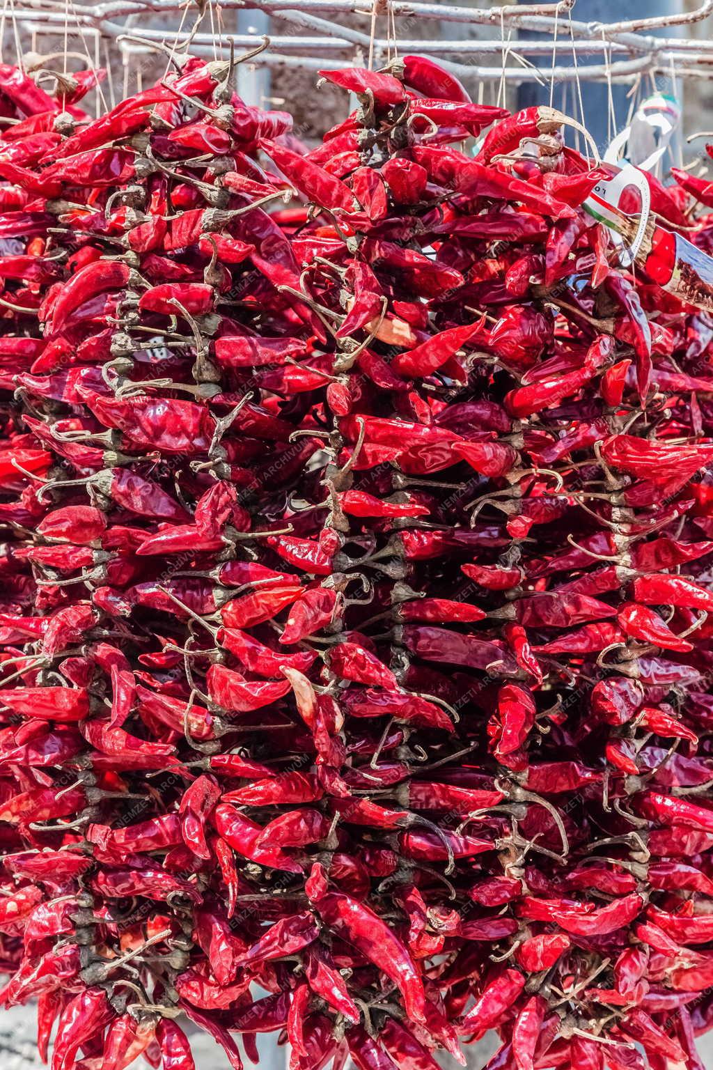 Érdekes - Tihany -  Pirospaprika füzér