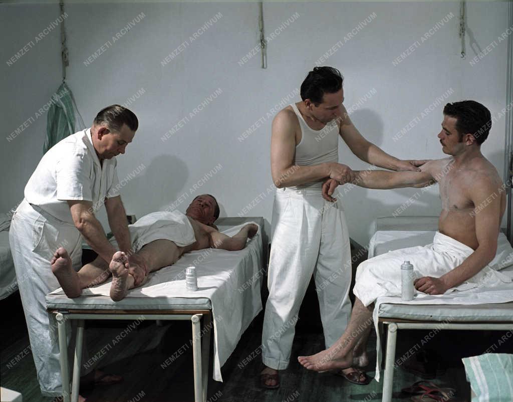 Szabadidő - Egészségügy - Bányász Gyógyház Hévizen