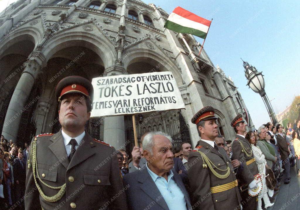 Ünnep - A Magyar Köztársaság kikiáltása