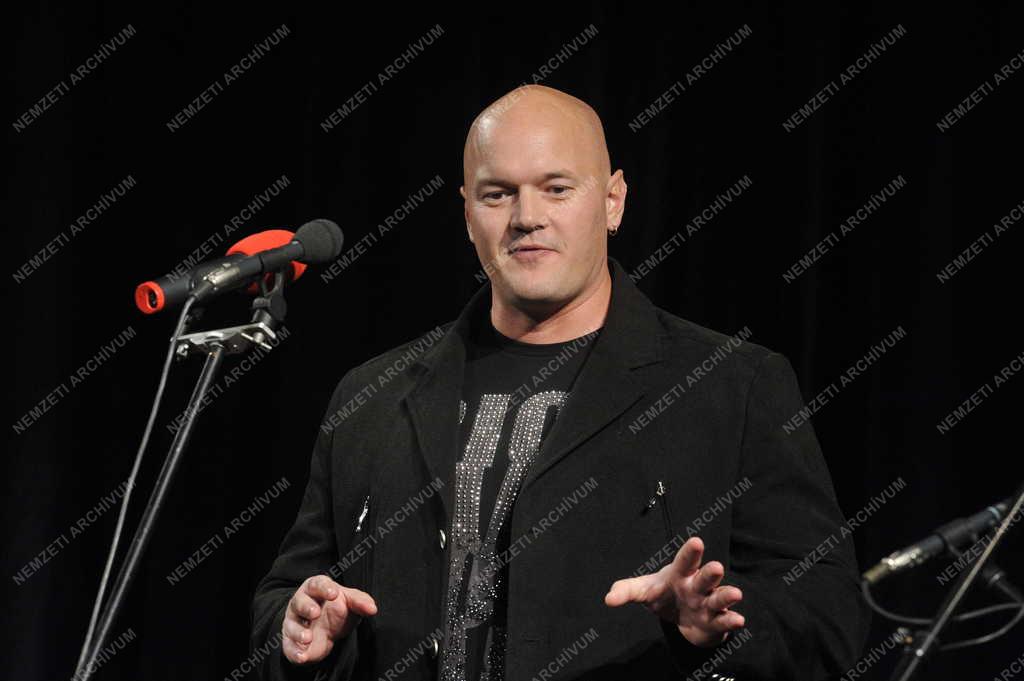 Rádió - Szilveszteri rádiókabaré felvétele - Szikra László