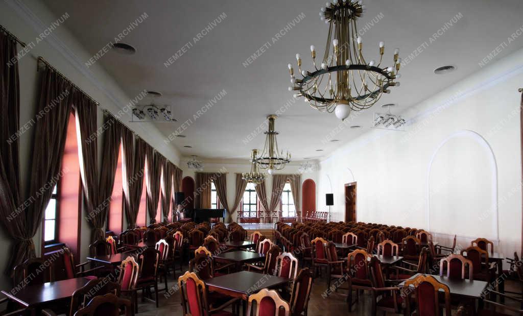 Szabadidő - Budapest - Óbudai Társaskör