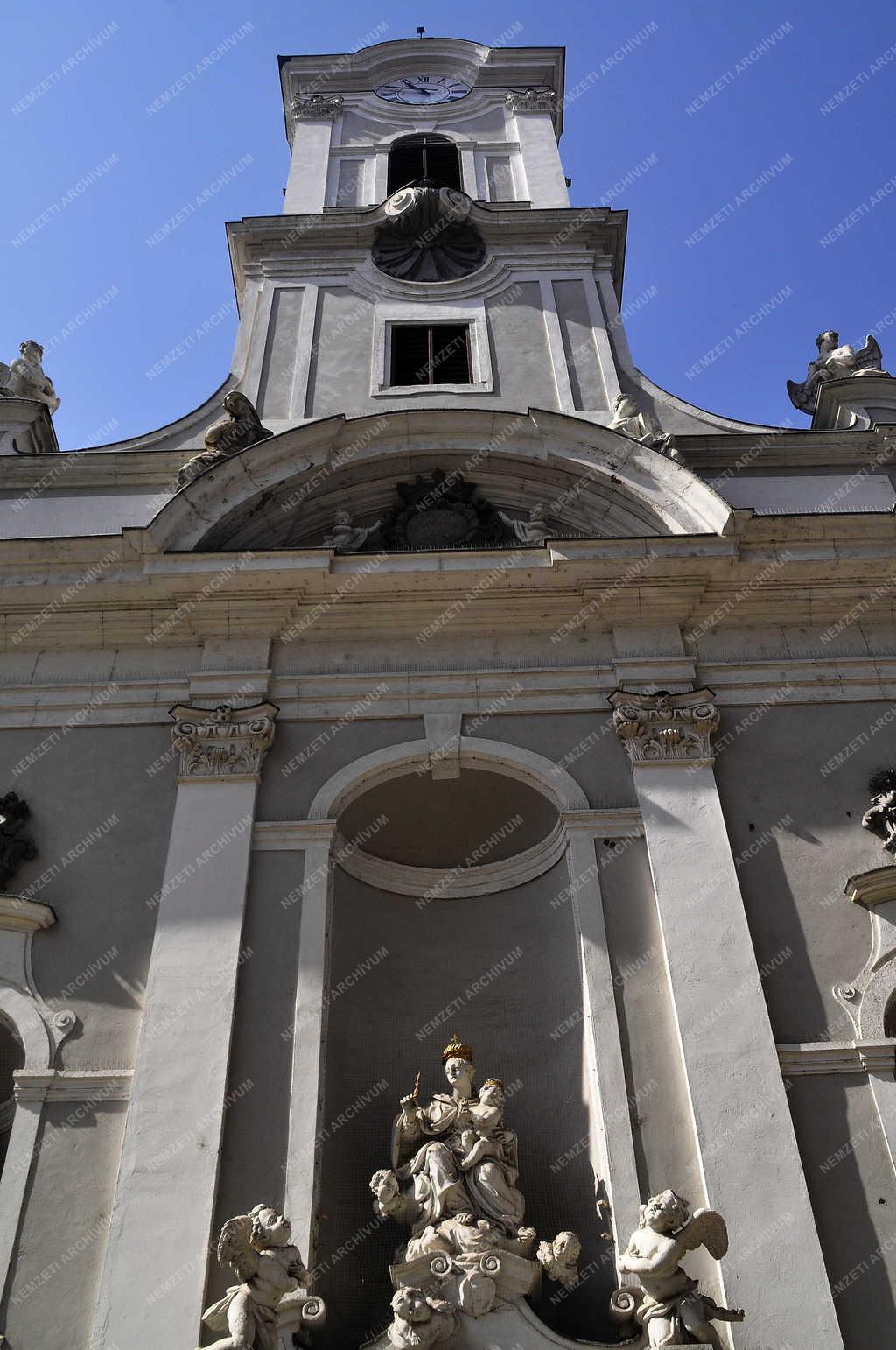 Egyház - Budapest - Belvárosi Szent Mihály-templom