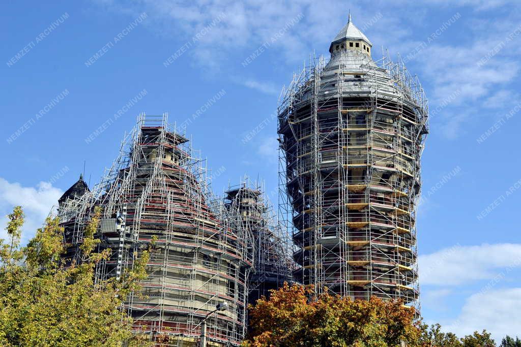 Ipari műemlék - Budapest - Felújítás az Óbudai Gázgyárban