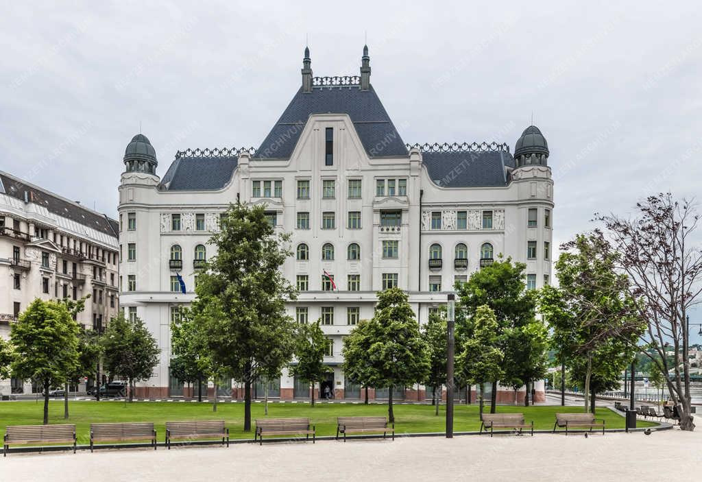 Épület - Budapest - Az Igazságügyi Minisztérium épülete
