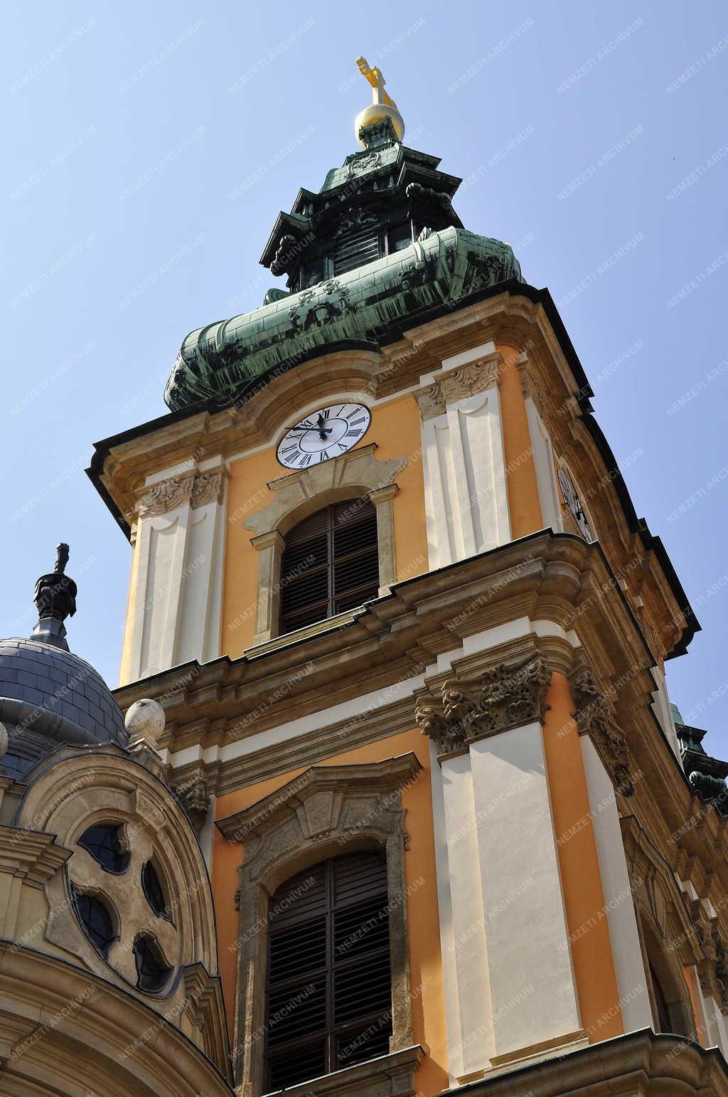 Egyház - Budapest - 280 éves a Kisboldogasszony-templom