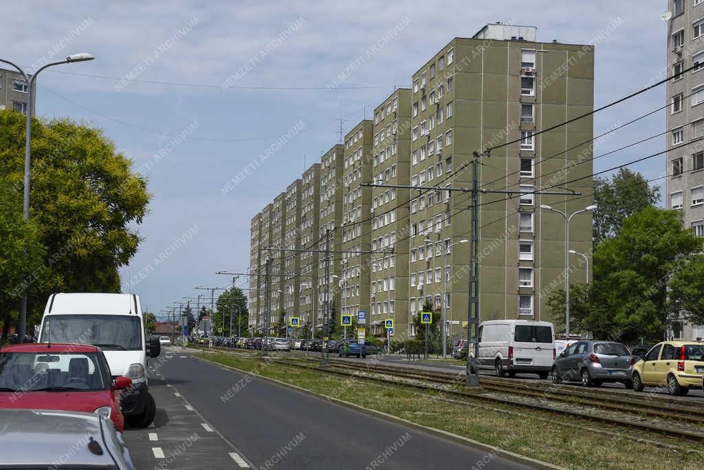 Városkép - Budapest - 50 éves Újpalota