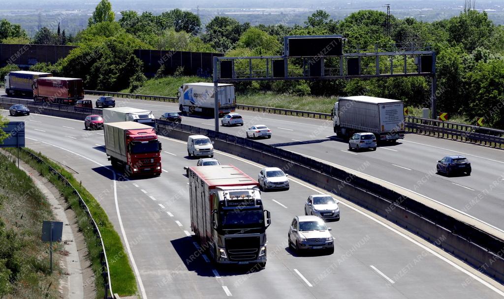 Közlekedés - Törökbálint - M0-s autóút