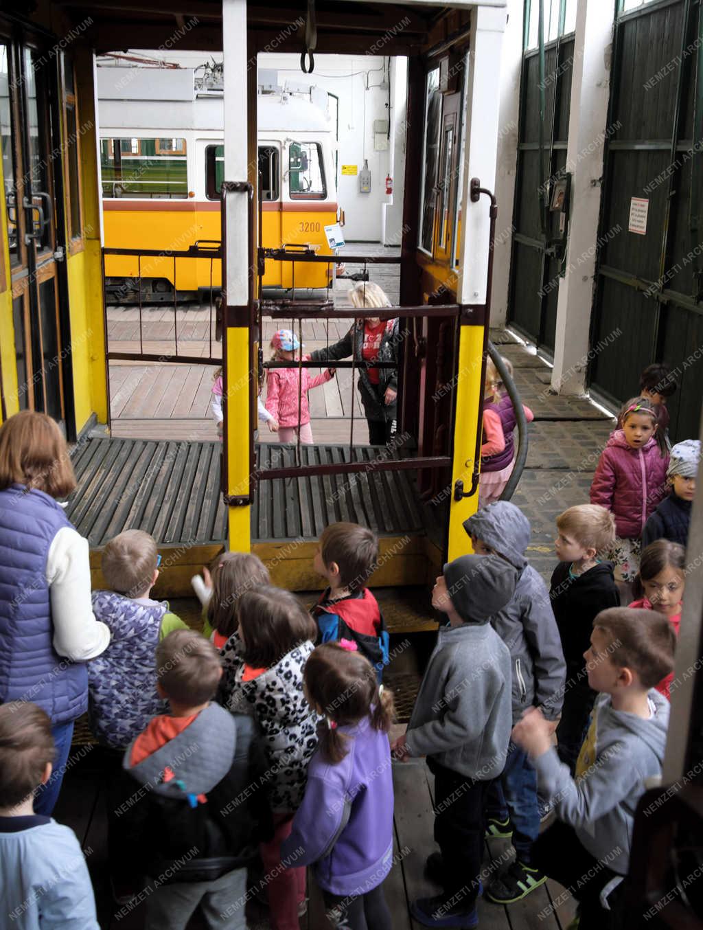 Közlekedés - Szentendre - Városi Tömegközlekedési Múzeum