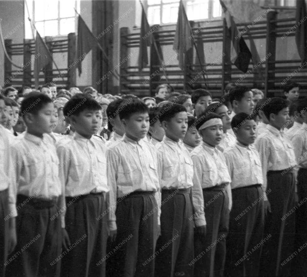 Ifjúsági szervezet - Koreai úttörők - Úttörőavatás