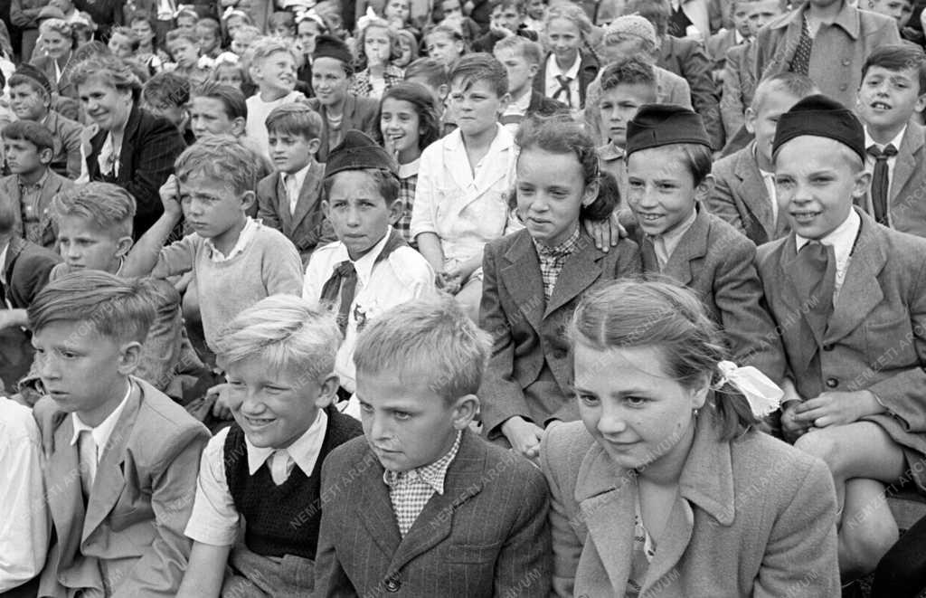 Kultúra - Bábszínház a Margitszigeten