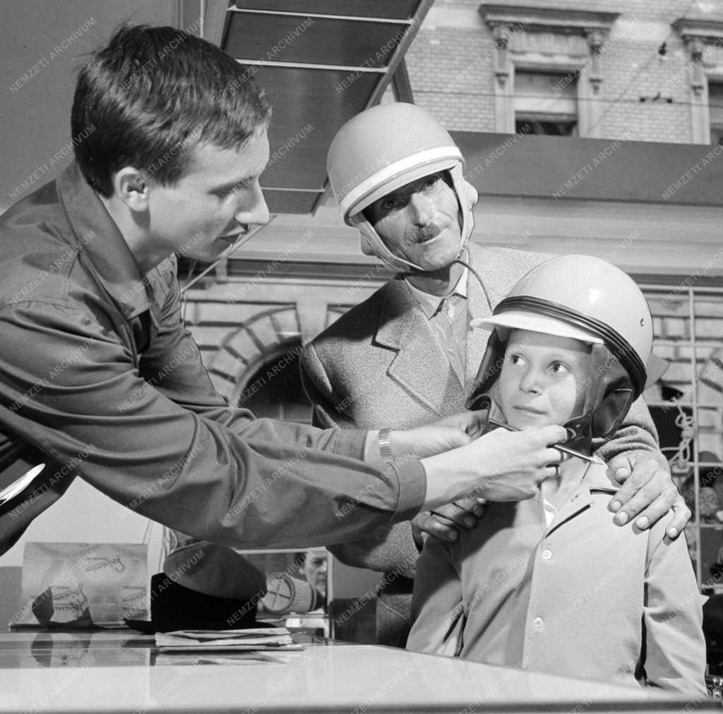 Kereskedelem - Új műszaki áruház nyílt a fővárosban